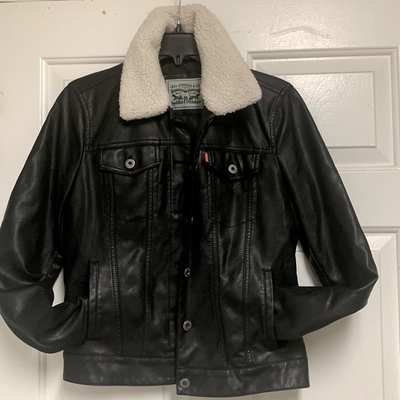 Levi's Strauss & CO Faux Leather Jacket With Removable Sherpa Collar - Picture 5 of 16
